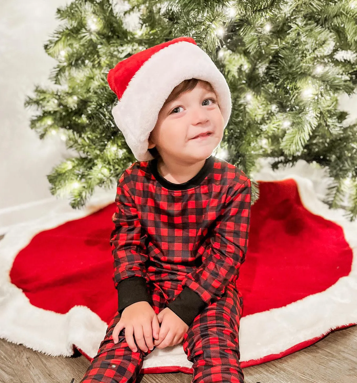 15.00 EA -- 12-24M X 2/2-3T X 2/3-4T X 2/4-5T x 2 =//= 5-6 X 2/6-7 X 2/7-8 X 2/8-9 X 1 -- Kids 2 Pc Christmas Pajamas - Buffalo Plaid