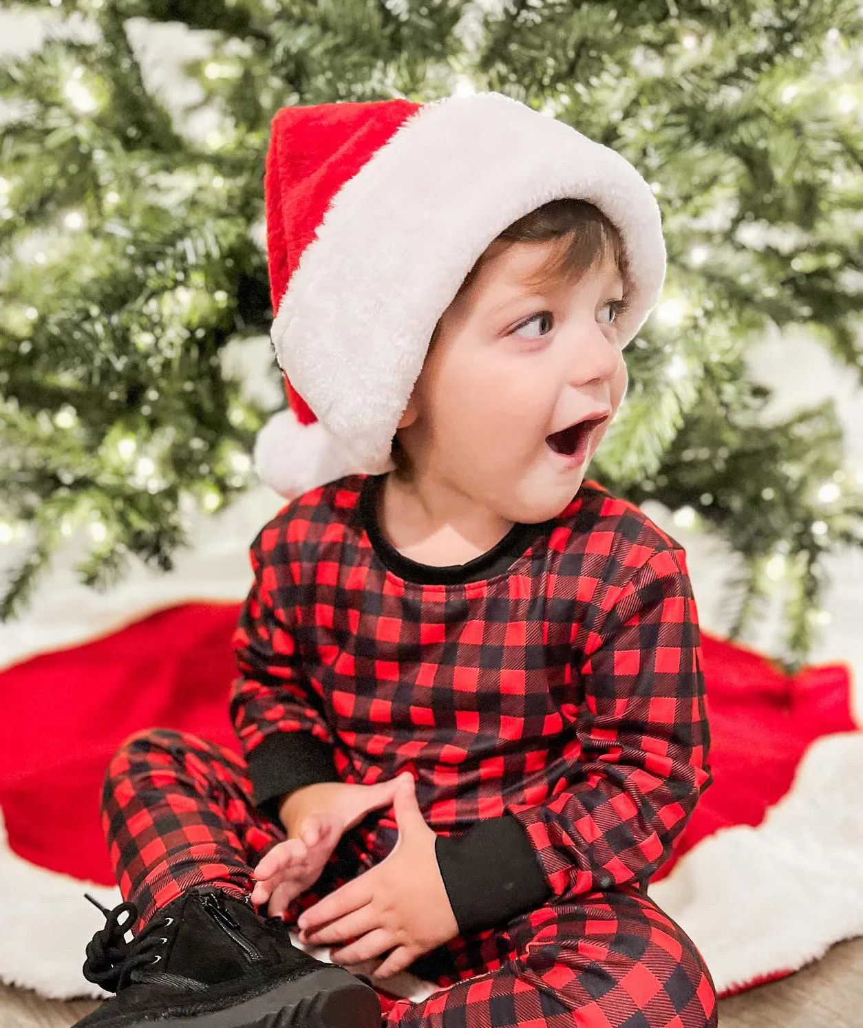 15.00 EA -- 12-24M X 2/2-3T X 2/3-4T X 2/4-5T x 2 =//= 5-6 X 2/6-7 X 2/7-8 X 2/8-9 X 1 -- Kids 2 Pc Christmas Pajamas - Buffalo Plaid