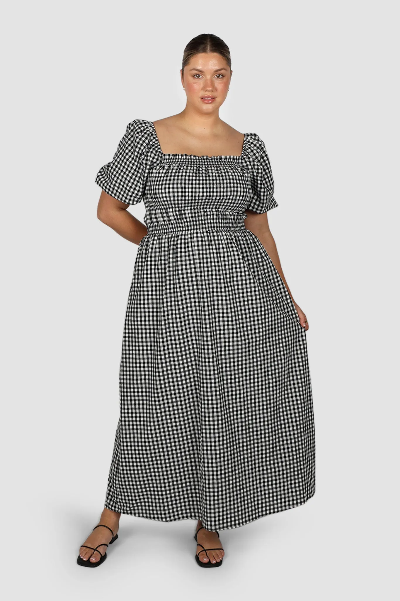 ISMAE MAXI DRESS B&W GINGHAM