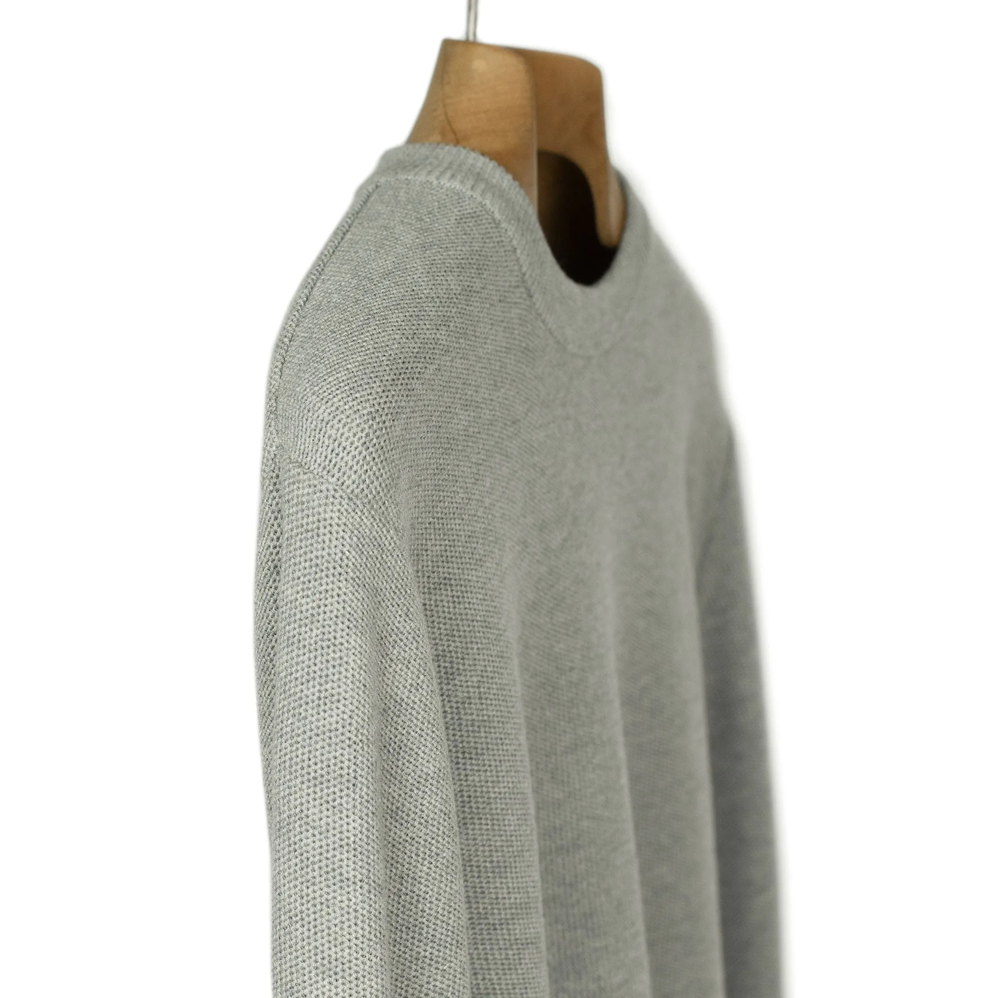 Long sleeve knit t-shirt in ash grey cotton