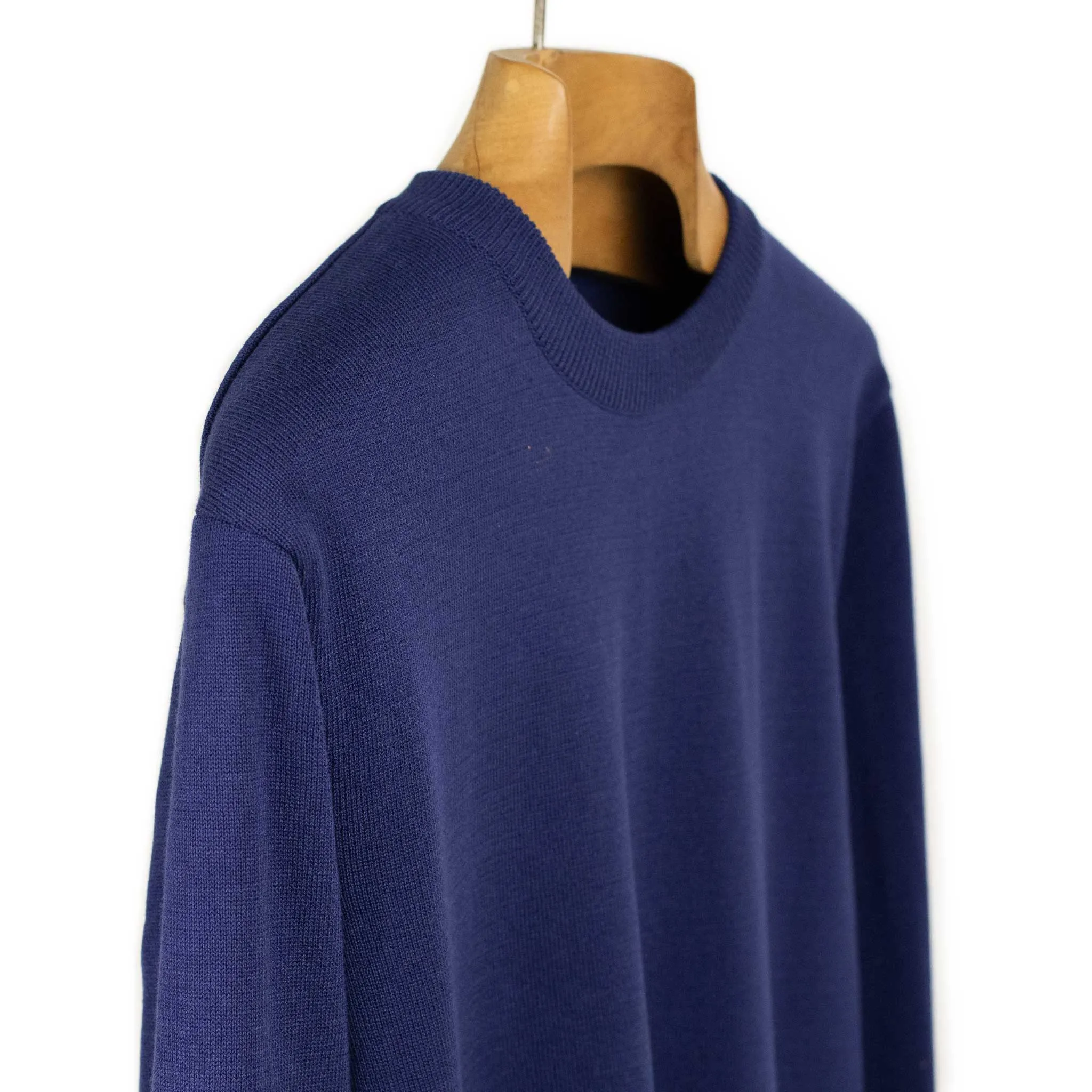 Long sleeve knit t-shirt in midnight blue cotton