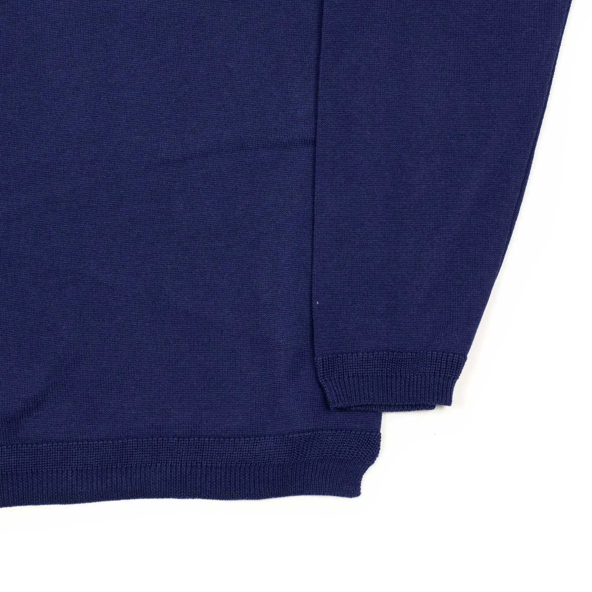 Long sleeve knit t-shirt in midnight blue cotton