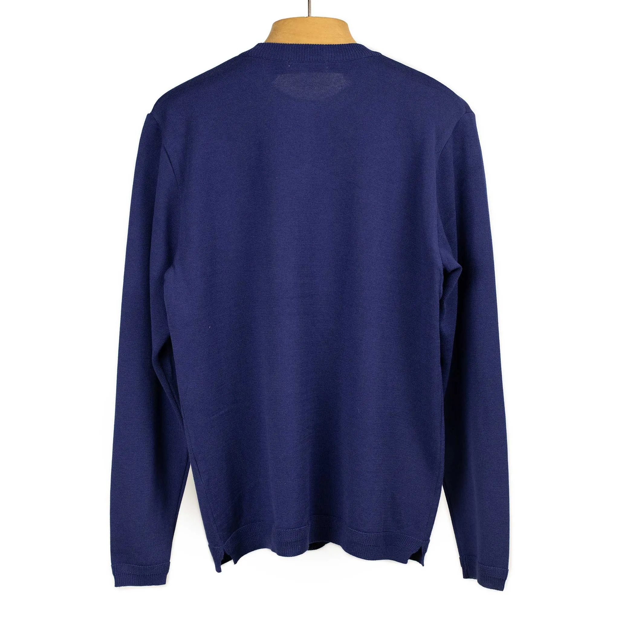 Long sleeve knit t-shirt in midnight blue cotton